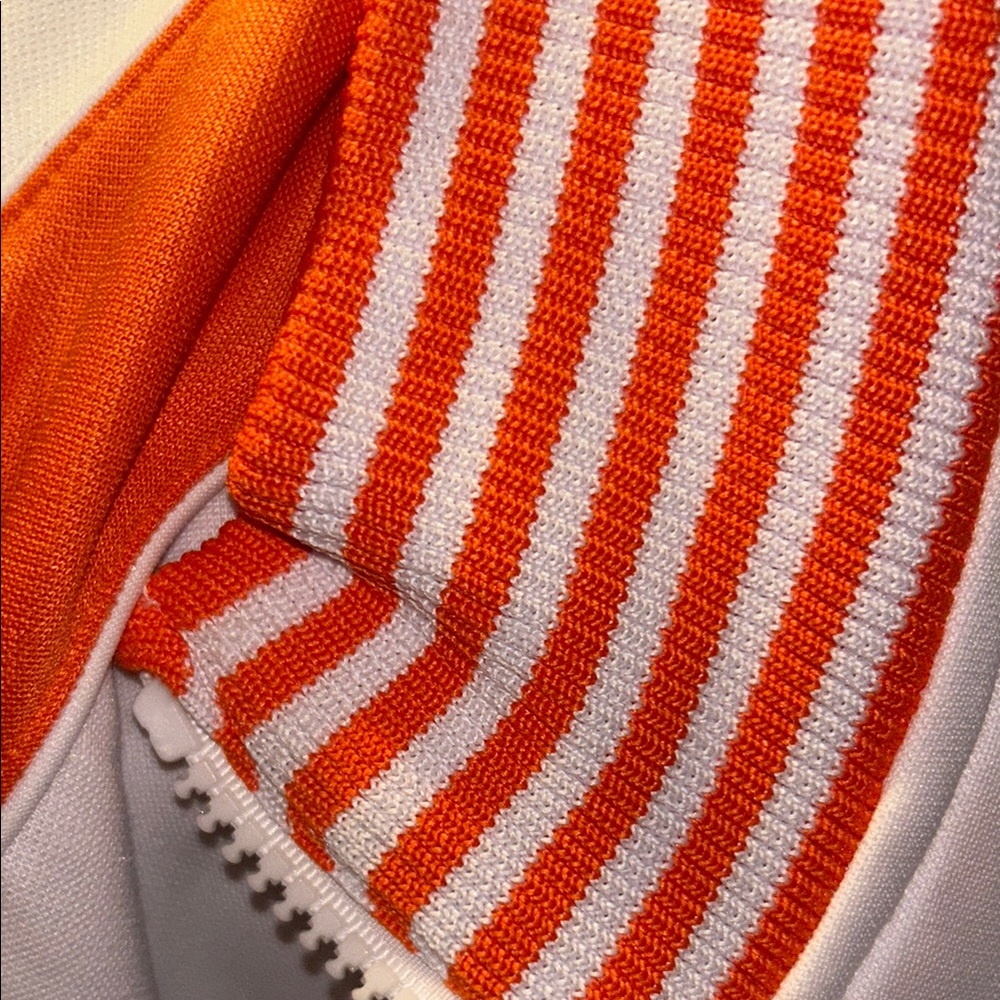 NHL Philadelphia Flyers rare White and Orange Jacket ( most are black) size lg - Picture 3 of 12